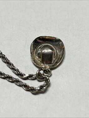 508070 Silver Fire hat charm